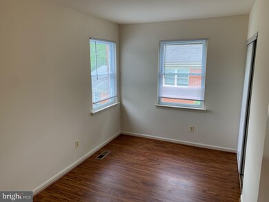 9658 Hagel Cir, Lorton, VA 22079 - photo 7