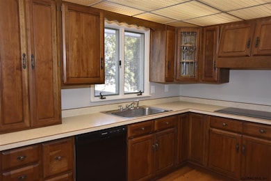 1008 Fairlane Rd, Schenectady, NY 12306 - photo 6