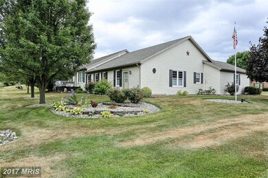 407 Deborah Ct, Chambersburg, PA 17201 - photo 3