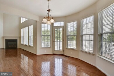 2704 Cast Off Loop, Woodbridge, VA 22191 - photo 5