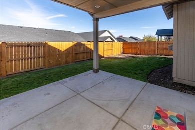 3667 SW Pumice Stone Ave, Redmond, OR 97756 - photo 5