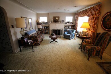 2047 Farr St, Scranton, PA 18504 - photo 5