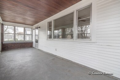 624 Dickinson St SE_1-2