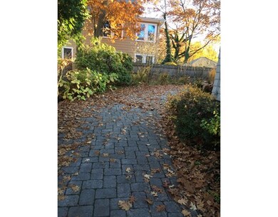 11 Bond St, Swampscott, MA 01907 - photo 3