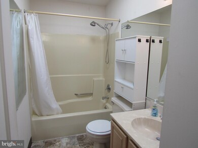 507 Waters Edge Dr unit 68, Newark, DE 19702 - photo 2