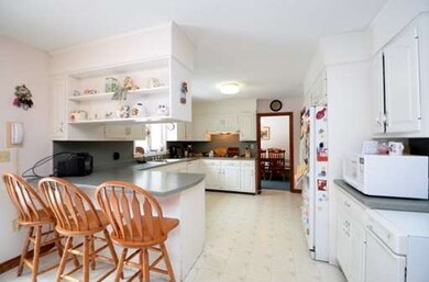 187 N Worcester St, Norton, MA 02766 - photo 4