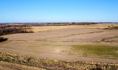 000 E Pleasant St, Knoxville, IA 50138 - photo 5