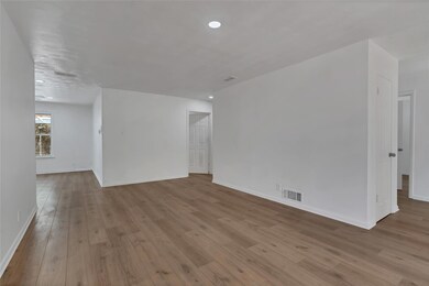 1335 Crestview Dr, Denison, TX 75020 - photo 6