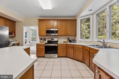6670 Deep Hollow Ln, Manassas, VA 20112 - photo 5
