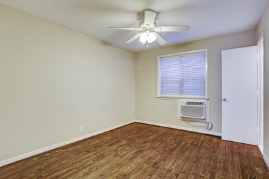 2023 Huldy St unit 5, Houston, TX 77019 - photo 6