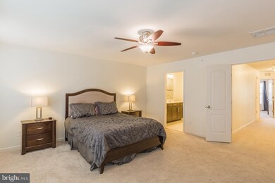 17032 Beveridge Dr unit 24, Dumfries, VA 22026 - photo 6