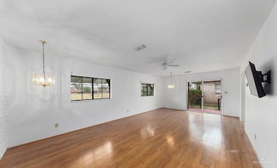 313 Mcfadden Dr unit 8, Brownsville, TX 78520 - photo 2