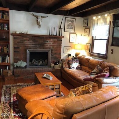 802 Oriole Ct, Hawley, PA 18428 - photo 3