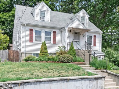 66 Prentice St, Waltham, MA 02451 - photo 3