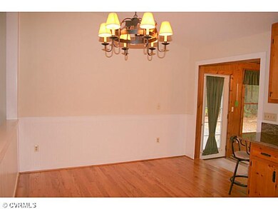 Kitchen - The dining area is also adjacent to the 