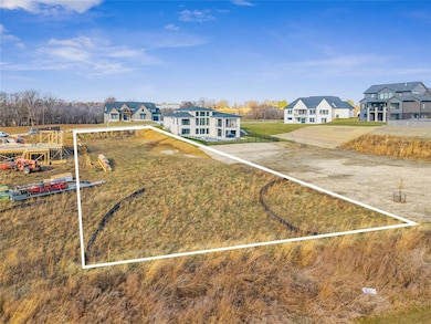 9606 Treehaven, West Des Moines, IA 50266 - photo 2