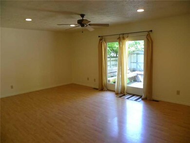 1502 Woodpointe Dr, Indianapolis, IN 46234 - photo 3