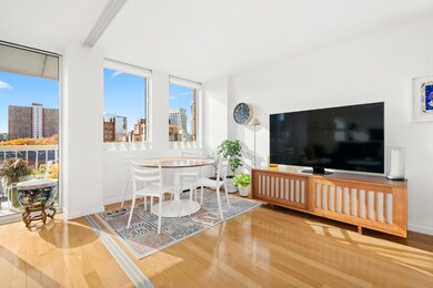 420 W 23rd St unit 9A, New York, NY 10011 - photo 2
