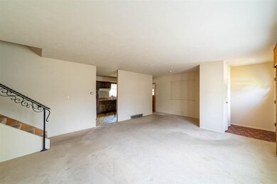 18220 Chipstead Dr, South Bend, IN 46637 - photo 5