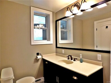 325 N 3rd St, Allentown, PA 18102 - photo 5