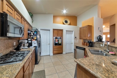8335 Browns Mountain Ct, Las Vegas, NV 89131 - photo 3