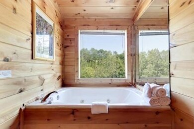 Mountain memories jacuzzi
