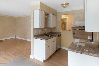 3041 Lois Dr unit 410, Anchorage, AK 99517 - photo 2