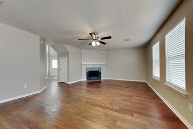 2623 Camden Park Dr, Conroe, TX 77385 - photo 2