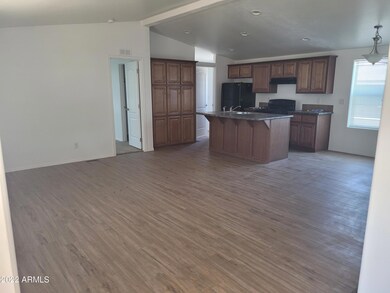 Living room/kitchen