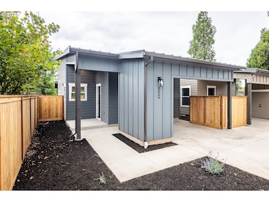 1380 Jacobs Dr, Eugene, OR 97402 - photo 2