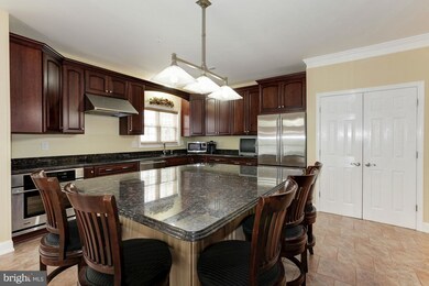 9803 Pheasant Run Ct, Laurel, MD 20708 - photo 4