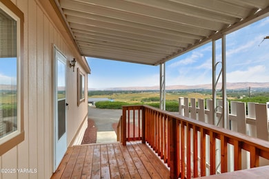 Afzali_250801_AlpsRd_Moxee_07