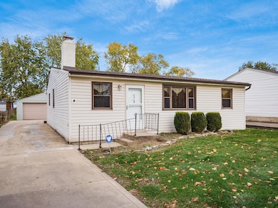 696 Williams Rd, Columbus, OH 43207 - photo 2