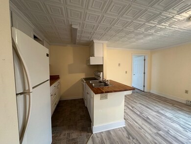 23 Ashuelot St unit C, Winchester, NH 03470 - photo 2