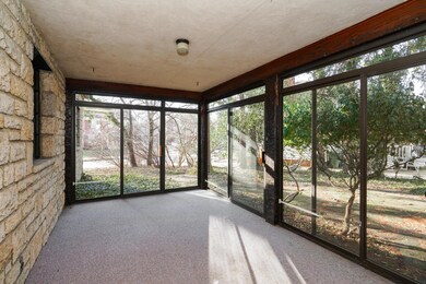 145 Montrose Way