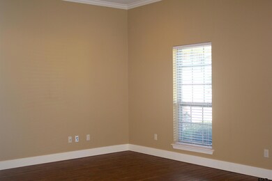 5071 Shiloh Village Dr, Tyler, TX 75703 - photo 4