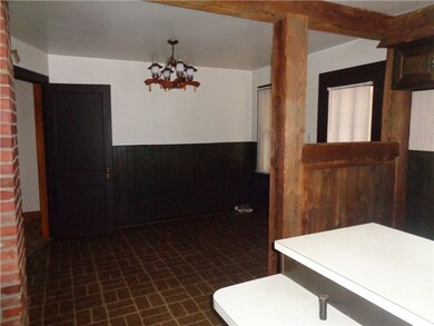 2704 Lafayette Rd, Erie, PA 16506 - photo 3