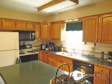 1686 Carrigallen Ln, Columbus, OH 43228 - photo 4