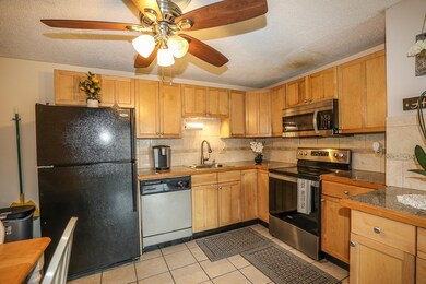 100 Pemberton St unit 8, Dracut, MA 01826 - photo 2