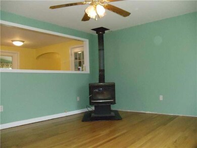 15 Memorial Dr, Biddeford, ME 04005 - photo 4