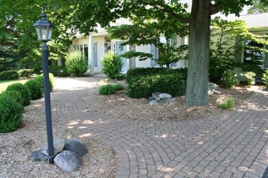 Carter Rd front walkway