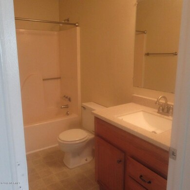 2318 Indian Dr unit B5, Jacksonville, NC 28546 - photo 7