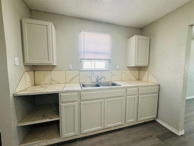 430 S Peachtree St, Ponca City, OK 74601 - photo 5