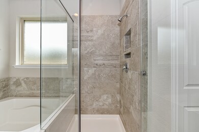 31315 Raleigh Creek Dr, Tomball, TX 77375 - photo 6