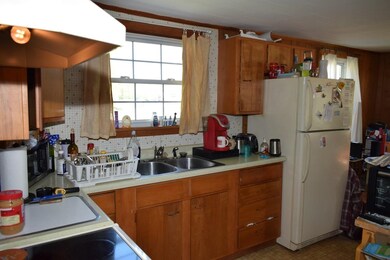 18 Bridge St, Lancaster, NH 03584 - photo 3