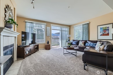 23120 SE Black Nugget Rd unit D1, Issaquah, WA 98029 - photo 5