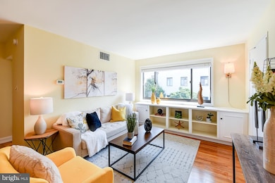 3815 Davis Place NW unit 6, Washington, DC 20007 - photo 4