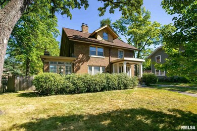 822 E Locust St, Davenport, IA 52803 - photo 3