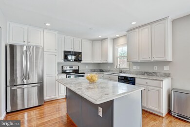 2002 Pieris Ct, Vienna, VA 22182 - photo 6