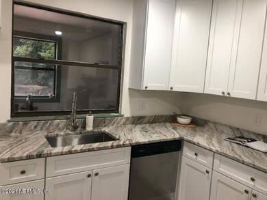 5326 Coronet Dr, Jacksonville, FL 32205 - photo 4